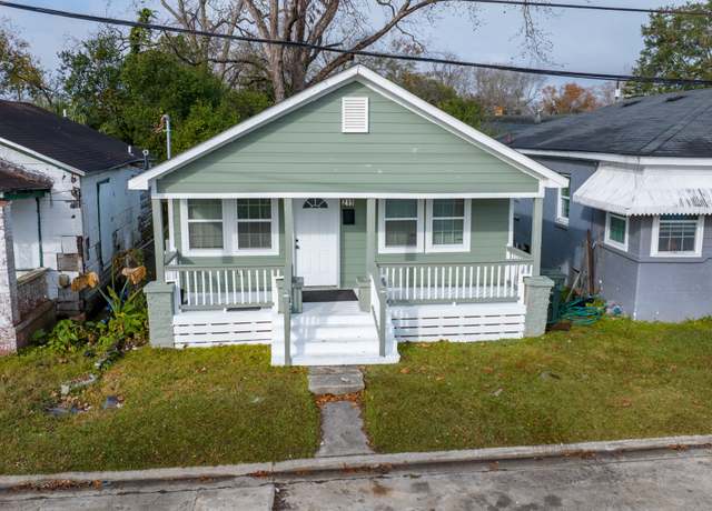 Property at 219 Eagle St, Savannah, GA 31415, 3 beds, 1 bath