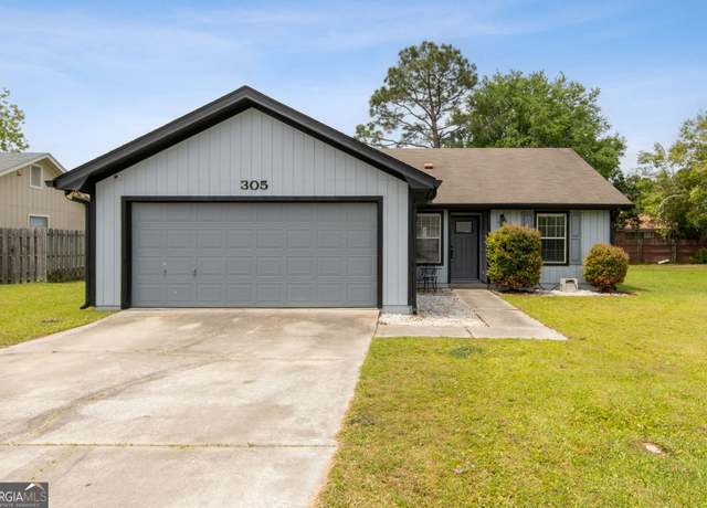 Property at 305 Lakeview Dr, Kingsland, GA 31548, 3 beds, 2 baths