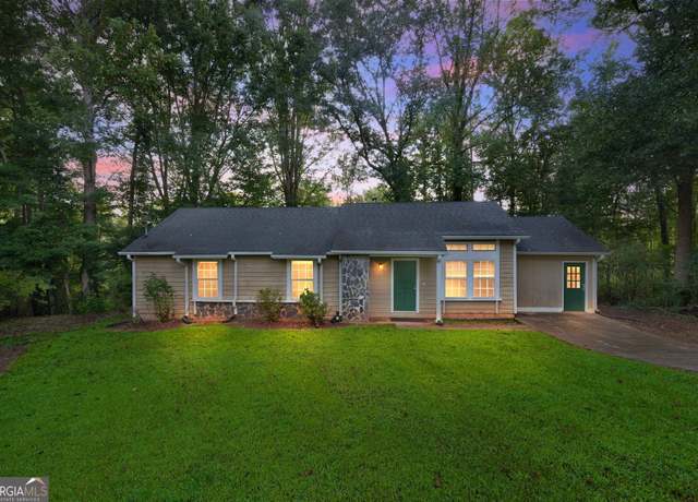 Property at 7582 Smith Ct, Jonesboro, GA 30236, 3 beds, 2 baths
