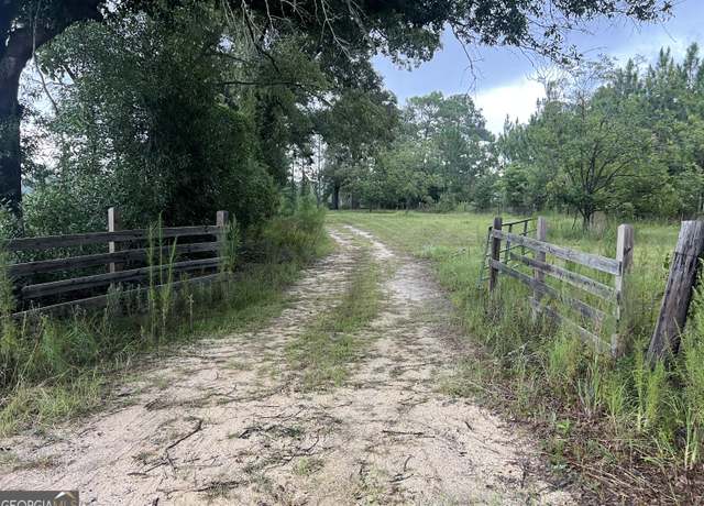 Property at 811 Davis Rd, Dudley, GA 31022