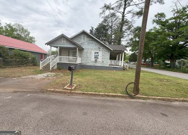 Property at 202 Park St, Griffin, GA 30223, 4 beds, 3 baths