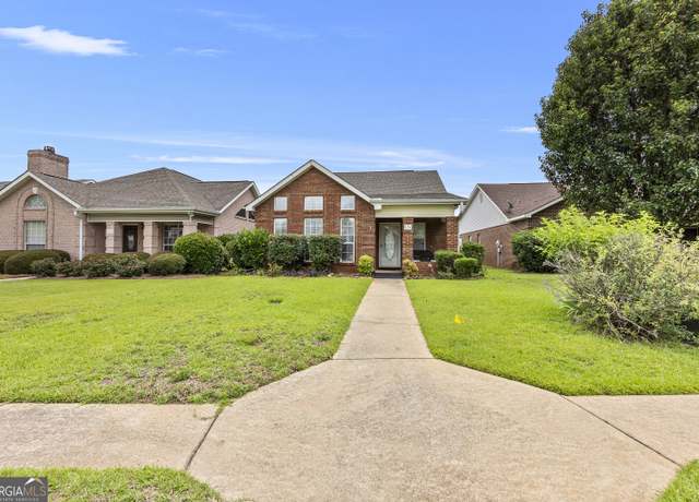Property at 134 Williamstown Dr, Warner Robins, GA 31093, 3 beds, 2 baths