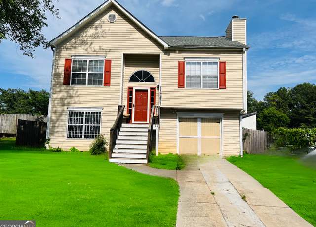 Property at 5814 Highgrove Dr, Atlanta, GA 30349, 3 beds, 2 baths