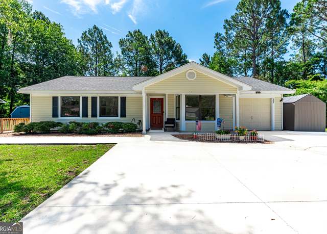 Property at 207 Muskogee Ct, St. Marys, GA 31558, 3 beds, 2 baths