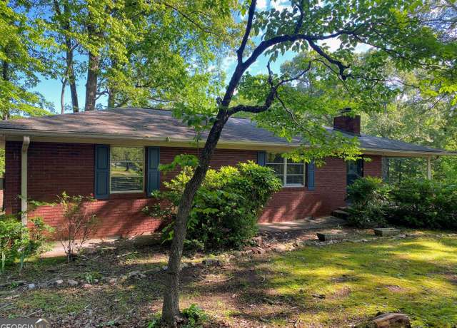 Property at 3772 Ledan Rd, Gainesville, GA 30506, 2 beds, 1 bath