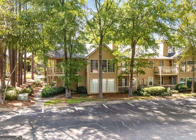 Property at 307 Country Park Dr SE, Smyrna, GA 30080, 2 beds, 2 baths