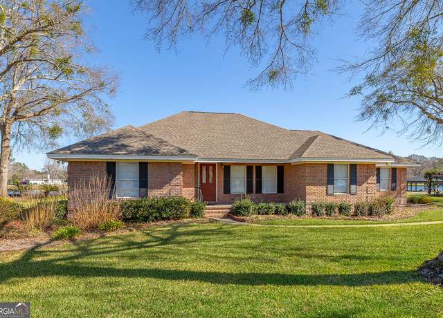 Property at 1127 Kings Cross, Brunswick, GA 31525, 3 beds, 2 baths