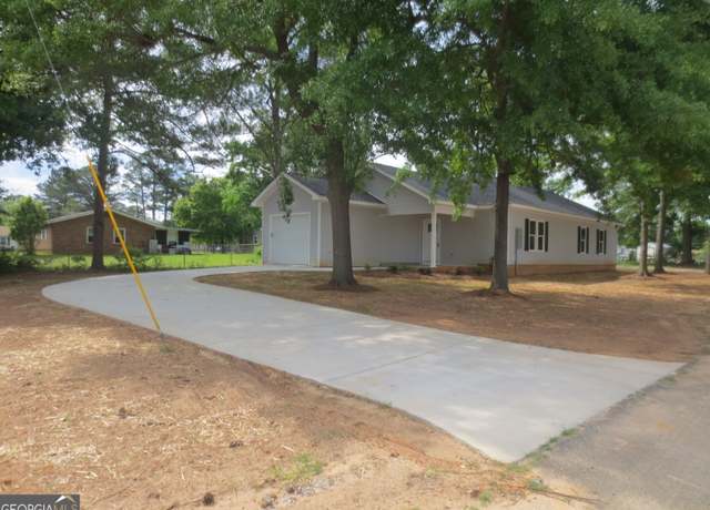 Property at 505 Palomino Ln, Warner Robins, GA 31088, 3 beds, 2 baths