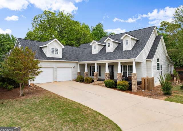 Property at 6514 Station Dr, Clermont, GA 30527, 4 beds, 3.5 baths
