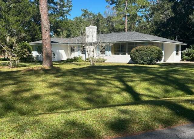 Property at 116 Club Dr, Brunswick, GA 31525, 4 beds, 3 baths