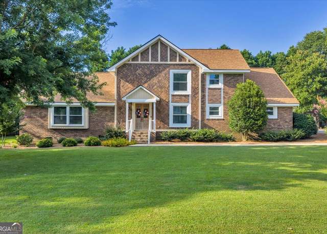Property at 1808 Ross St, Perry, GA 31069, 4 beds, 3 baths