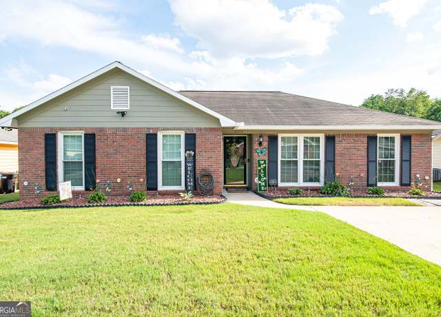 Property at 5208 Kingsberry St, Columbus, GA 31907, 3 beds, 2 baths