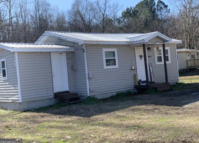 Property at 295 E Wright St, Winder, GA 30680, 21 beds, 13 baths