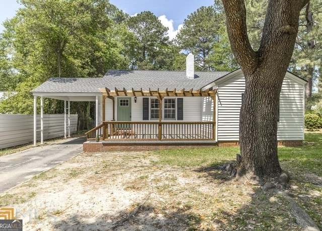 Property at 214 Mimosa Dr, Dublin, GA 31021, 3 beds, 2 baths