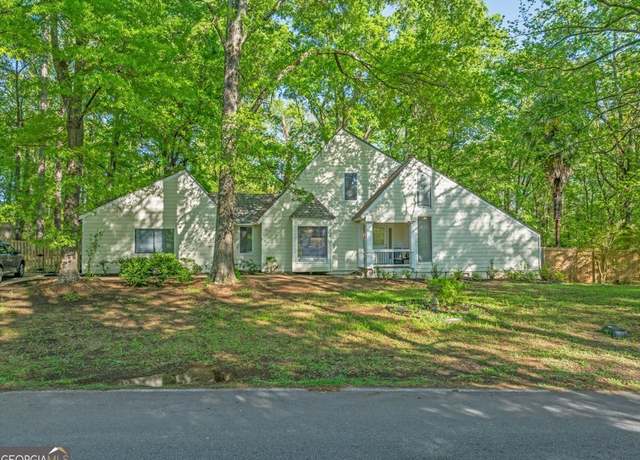 Property at 126 Lake Wildwood Dr, Macon, GA 31220