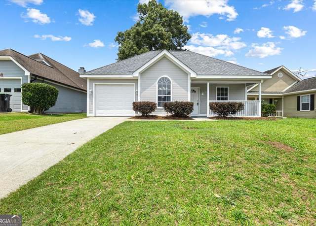 Property at 204 Bayside Dr, Warner Robins, GA 31088, 3 beds, 2 baths