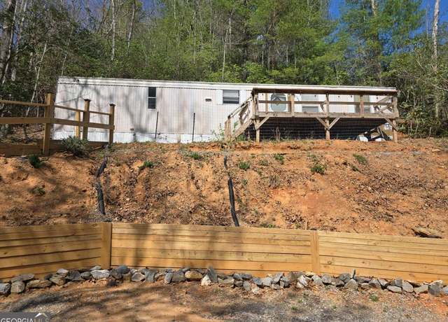 Property at 1467 Creek Rd, Hiawassee, GA 30546, 2 beds, 1 bath