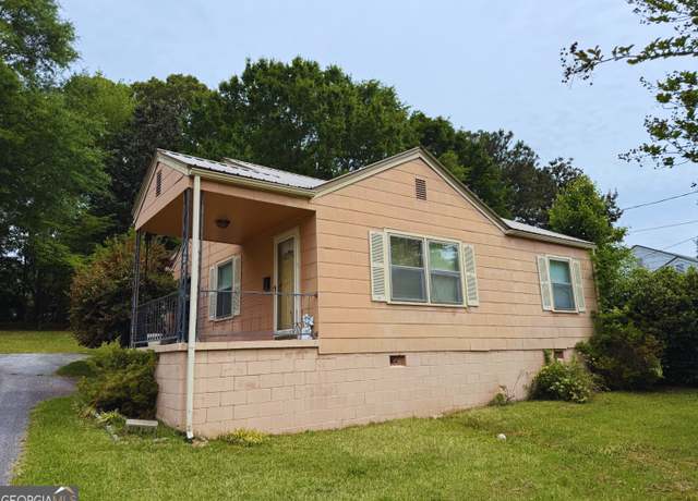 Property at 614 Peach St, Manchester, GA 31816, 2 beds, 2 baths