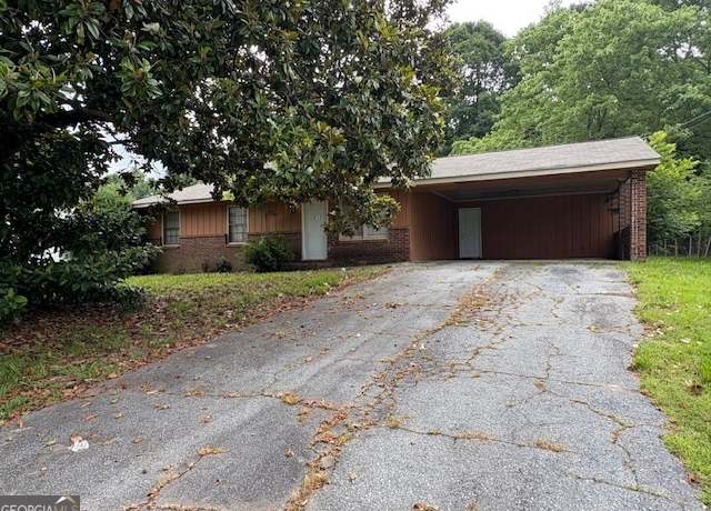 Property at 1932 Pharrs Rd, Snellville, GA 30078, 3 beds, 1.5 baths