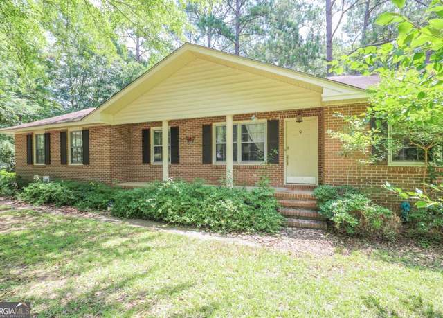 Property at 1835 Audobon Rd NE, Milledgeville, GA 31061, 3 beds, 2 baths