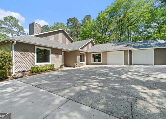 Property at 664 River North Blvd, Macon, GA 31211, 3 beds, 3 baths