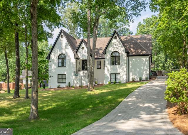 Property at 30 Westover Dr SW, Rome, GA 30165, 5 beds, 5.5 baths