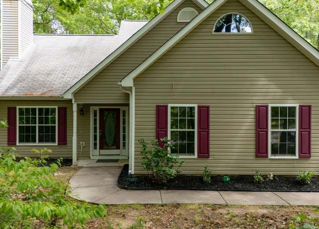 Property at 65 Riverside Way, Sharpsburg, GA 30277, 3 beds, 2.5 baths
