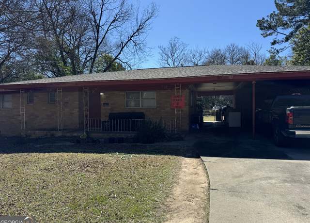 Property at 112 Cranford St, Warner Robins, GA 31093, 3 beds, 1.5 baths