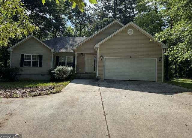 Property at 141 Glenn Dr, Milledgeville, GA 31061, 3 beds, 2 baths