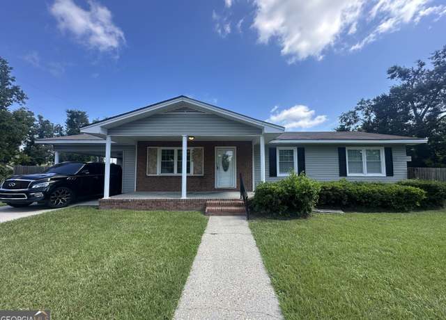Property at 5004 Cedar St, Valdosta, GA 31601, 3 beds, 2 baths