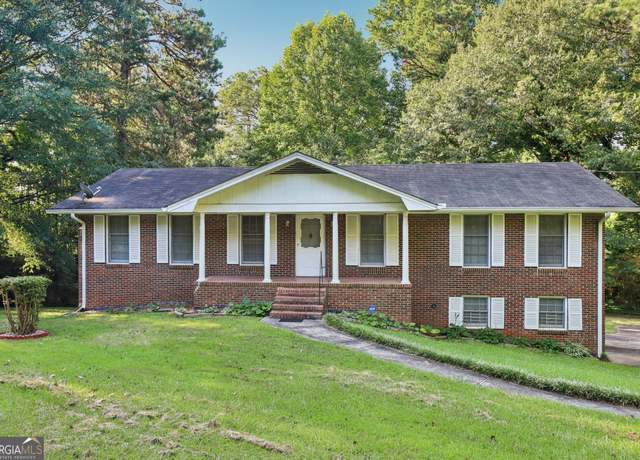 Property at 742 Verde Dr, Riverdale, GA 30274, 3 beds, 2 baths