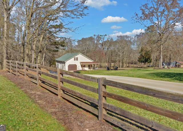 Property at 1483 Roper Rd, Lavonia, GA 30553, 3 beds, 2 baths