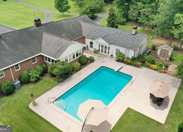 Property at 4373 Jackson Rd, Griffin, GA 30223, 4 beds, 3 baths