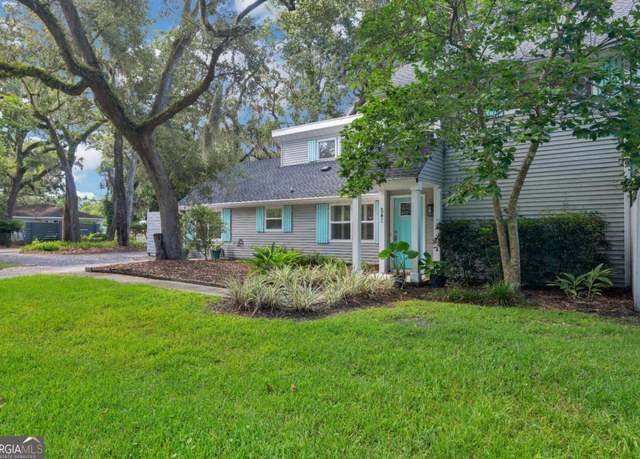 Property at 241 Broadway St, St. Simons, GA 31522, 3 beds, 2 baths