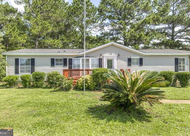 Property at 100 Coventry Manor Ct, Byron, GA 31008, 3 beds, 2 baths