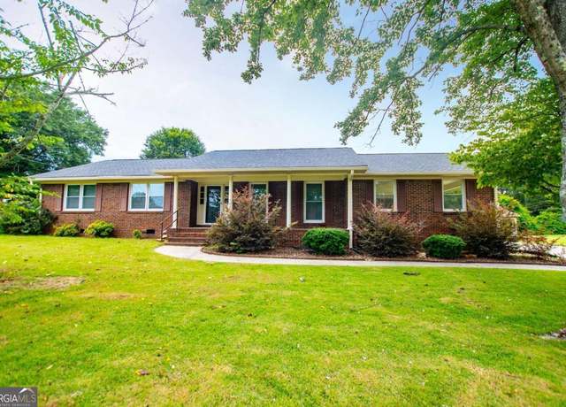 Property at 45 Alvin Dr, Carrollton, GA 30117, 3 beds, 2 baths