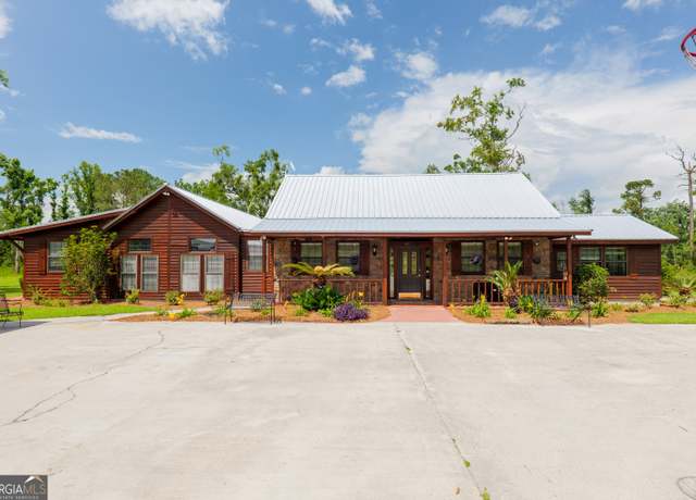 Property at 4899 Hickory Grove Rd N, Valdosta, GA 31606, 4 beds, 2 baths