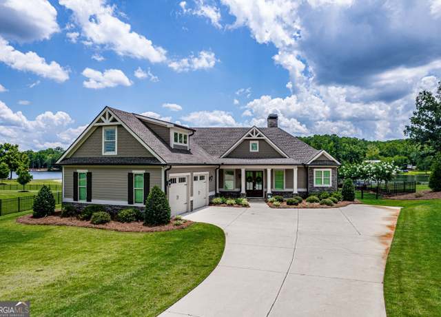 Property at 160 Lakeview Dr, Eatonton, GA 31024, 4 beds, 3.5 baths