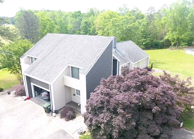 Property at 1323 Fairway Dr, Elberton, GA 30635, 5 beds, 5.5 baths