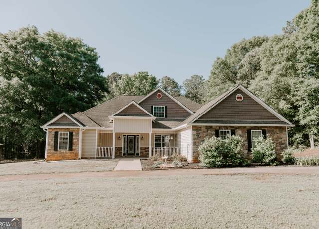 Property at 405 Candler Rd, Williamson, GA 30292, 6 beds, 3.5 baths