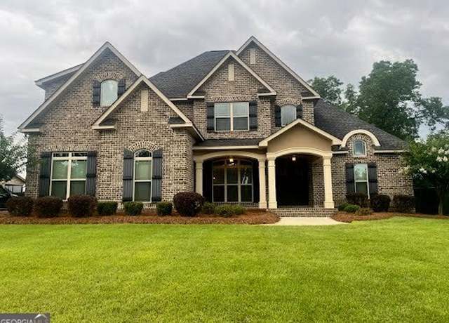 Property at 700 Stacy Ln, Warner Robins, GA 31088, 5 beds, 4 baths