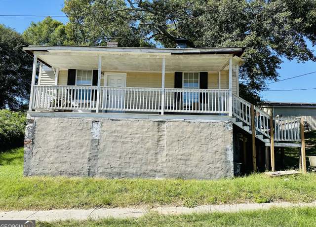 Property at 7 Ivy St, Porterdale, GA 30014, 2 beds, 1 bath