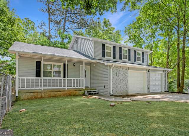 Property at 2894 Cushing Ct, Jonesboro, GA 30236, 3 beds, 2 baths