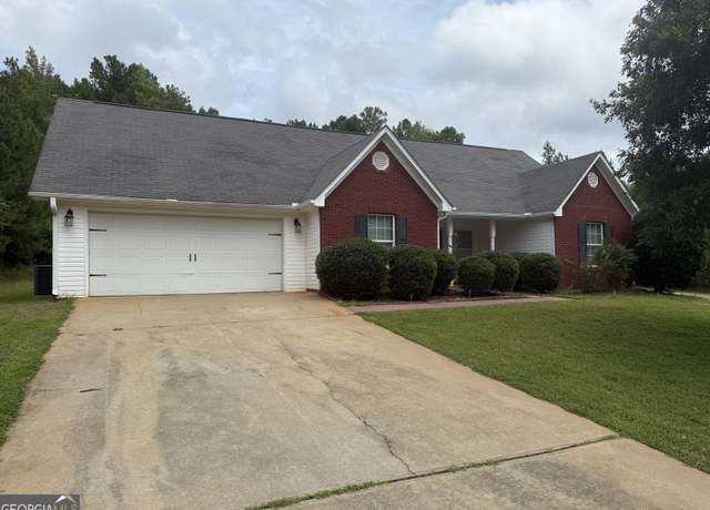 Property at 200 Oak Meadows Pl, Covington, GA 30016, 3 beds, 2 baths
