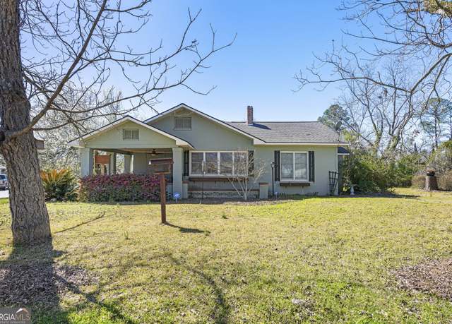Property at 89 1st St, Rhine, GA 31077, 3 beds, 2 baths