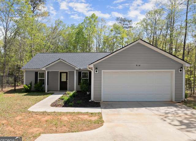 Property at 914 Highway 105, Demorest, GA 30535, 3 beds, 2 baths