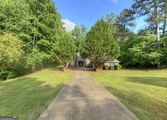 Property at 239 Old Pond Rd, Lagrange, GA 30241, 3 beds, 2.5 baths