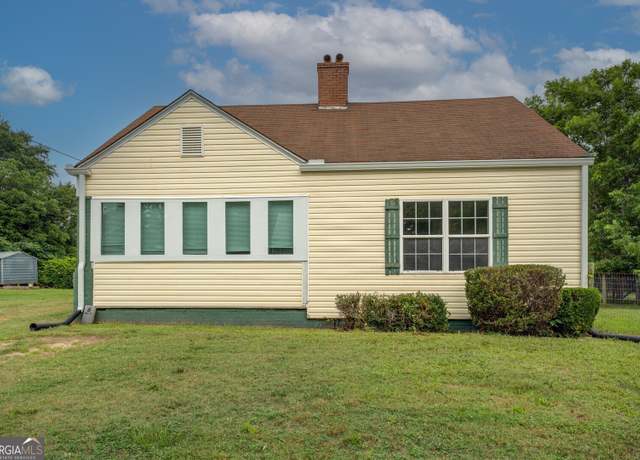 Property at 6 Mill St, Jackson, GA 30233, 3 beds, 2 baths