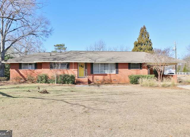 Property at 969 S Main St, Madison, GA 30650, 3 beds, 2 baths