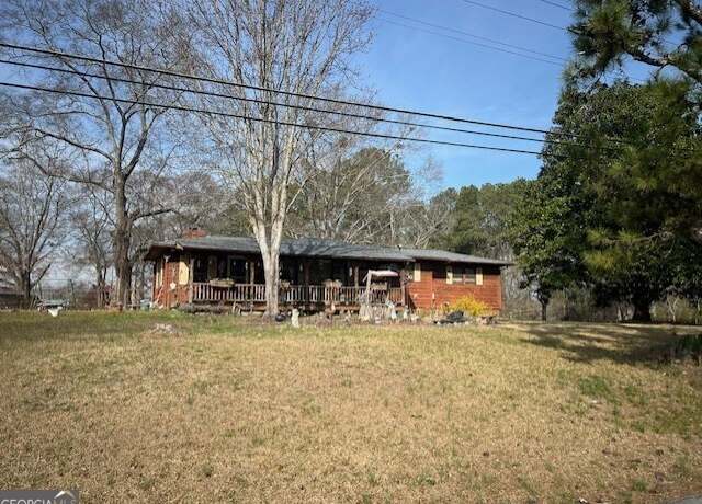 Property at 5780 Hill Rd, Powder Springs, GA 30127, 3 beds, 2 baths